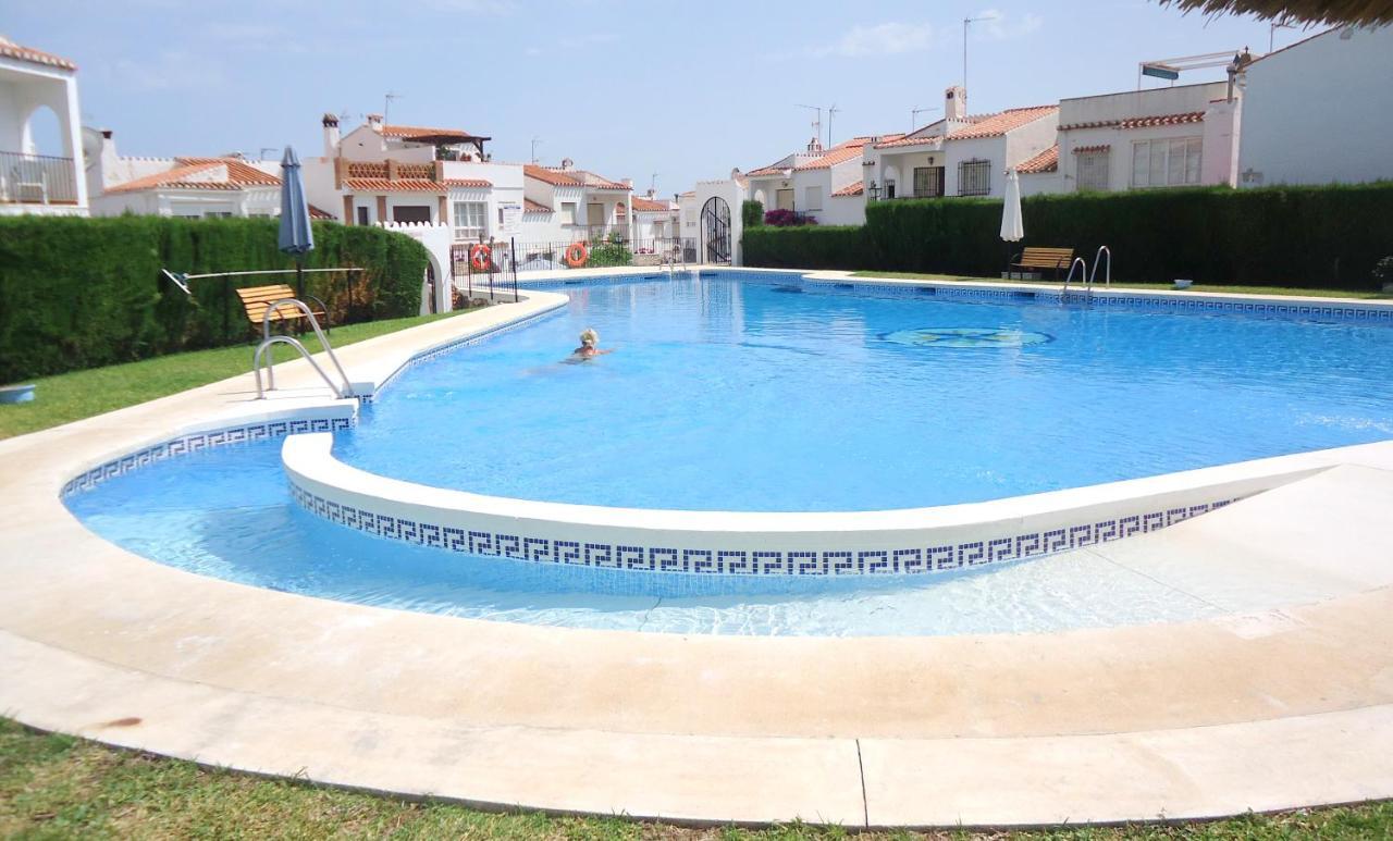 Villa Peperent Casa Pino Nerja Esterno foto